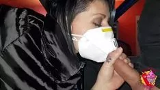Abspielen Porno mit großen Titten maskierte Muschi fickt nachts