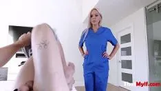 Reproduzir Doutor tratando galo por sexo